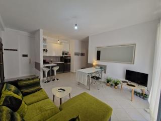 Sole&mare Vlore Apartment, 10 minutes from Lungomare - Vlora - 0
