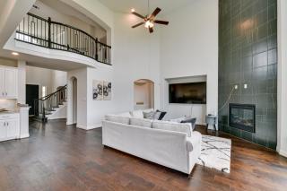 Fenced Yard and Pool Access Spacious Mansfield Home - 3