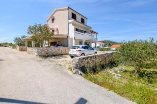 Apartments Mirta - Ražanj - 1