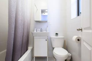 83-3W UES Central Park Newly Furnished XL Studio - New York - 1