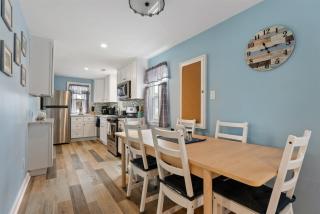 Newly Renovated 4 Bedroom Home Only 2 Blocks From The Beach! - Wildwood - 3
