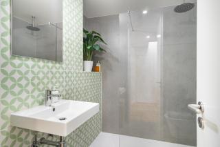 WHome Alfama 2-Bed Minimalist Retreat for Digital Nomads & Remote Workers - Lissabon - 7