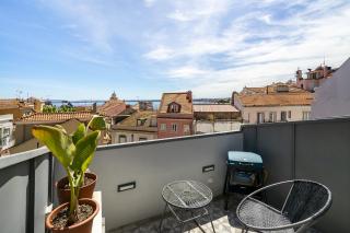 WHome Alfama 2-Bed Minimalist Retreat for Digital Nomads & Remote Workers - Lissabon - 8