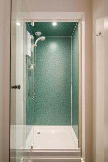 Vibrant Leith Flat - Edinburgh - 6