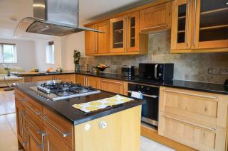 Large 4-bed house for up to 7 guests w 2x parking - Oxford - 3