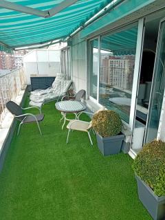 Liège centre Médiacité appartement possible parking terrasse immense 8ème pour 2 personnes - Liegi - 0