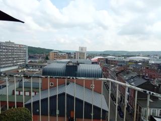 Liège centre Médiacité appartement possible parking terrasse immense 8ème pour 2 personnes - Liegi - 3