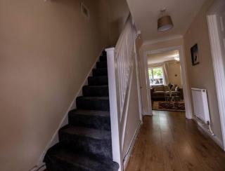 3 Bedrooms House-sofabed-parking-bbqstove-garden - Londra - 5
