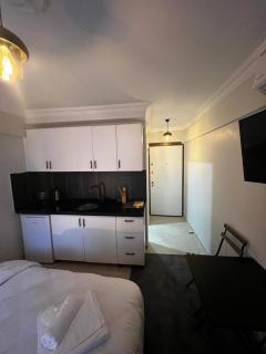 Mr Miller Suite - 2