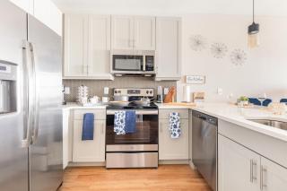Elegant & Luxurious Modern Apartment with Southern Charm - Fort Worth - 8