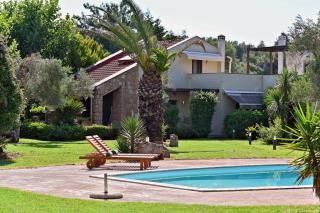 Luxurious Sunny Villa near the beach with a pool - 2