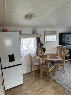Angie's caravan at Seawick - Saint Osyth - 9