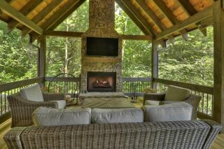 Hunter's Treehouse w 5 Star BR Mtn View & Hot Tub - Epworth - 1