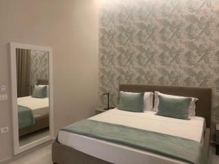Toto Hotel & Apartments - Valona - 1