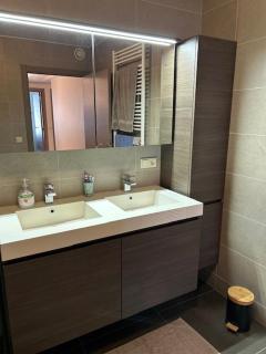 Ostend spacious and modern 3 bedroom apartment near the sea - 1