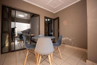 Fully furnished apartment. - Sandton - 1