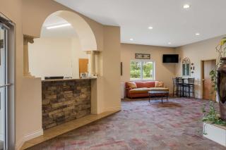 SureStay Hotel by Best Western Whittington Rend Lake - 8