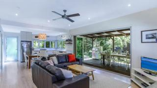 Coastal Chic Holiday Cottage - Pearl Beach - 6