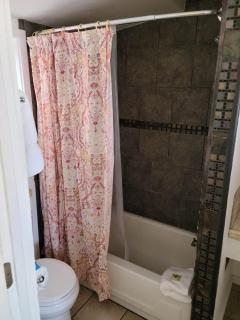 Sunny Cove Motel - 3