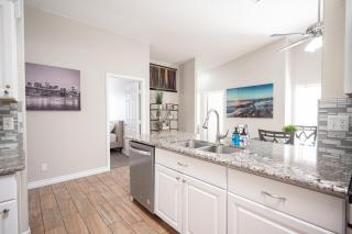 Beautiful Las Vegas Home - 6