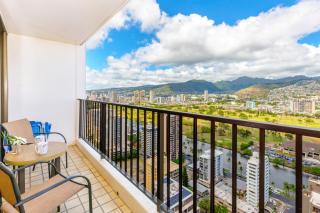 Panoramic Mountain View Condo with Free Parking! - Honolulu - 8
