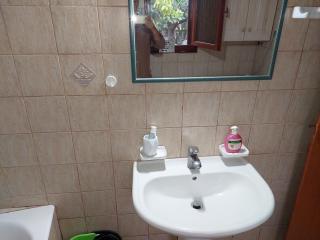 Sofiana's Garden Retreat with Private Pool - Drapaniás - 3