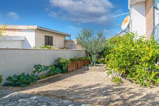 Apartments by the sea Pisak, Omis - 1008 - Mimice - 3
