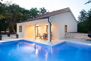 VILLA PORTUM - Serenity, Comfort , Nature, Escape, Heated Pool - LABIN - VeliGolji - 3
