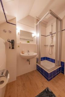 Ferienwohnung-30-Strandhaus-Moenchgut-Endloser-Sandstrand-und-das-weite-Meer - Lobbe - 2