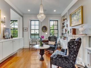 The LaRoche Estate on Pulaski Square - Savannah - 4