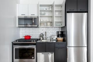 FiDi 1BR w Gym Lounge Complete Gym NYC-501 - 4