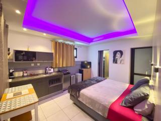 Hostal 170 Room 14 Service Appartement - Le Tampon - 0