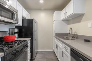 Westwood 2BR w Balcony Fireplace nr UCLA LAX-169 - 5