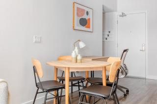 Melrose 2BR w Gym Pool nr Walk of Fame LAX-723 - 7