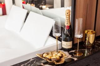 ARISTO Jacuzzi Hotel - Lviv - 1