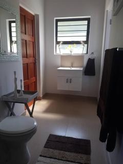 2 bed 2 bath apartment with stunning sea views. - 3