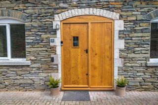 Quirky Retreats - The Coach House - 1