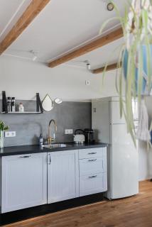 Uniek verblijf in herenhuis, eigen appartement op de tweede etage van ons huis - 1
