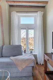 Uniek verblijf in herenhuis, eigen appartement op de tweede etage van ons huis - 6