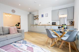 Apartment 4 - Beautiful 1 Bedroom Apartment Near Manchester - 9