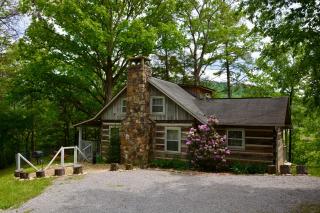 Bear Creek Cabin, Hot Tub, 1089 of FREE Attraction tickets for each paid day, Dollywood and More - Sevierville - 0