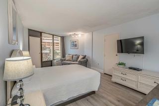 Balcony and Resort Amenities at Myrtle Beach Condo! - Myrtle Beach - 6