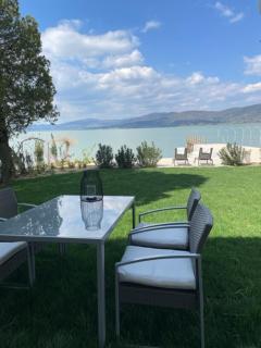 The Boathouse, at the lake - 7