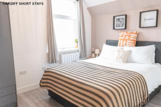 Luxury Stadium Place - Fast Wifi - Free Parking - Cardiff - 0