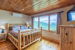 Beary Cozy Cabin! Incredible views, hot tub, games, and more! - Franklin - 7