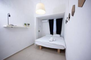 HaYarkon Seaside -- 1Bedroom & Garden By Vacay - Tel Aviv - 4