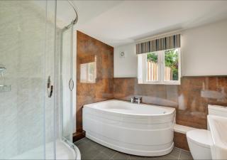 Hawthorn Cottage - - 6