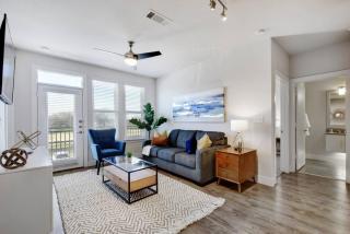 2BR Southtown Luxury Staycation Riverwalk Pool Gym - San Antonio - 1