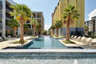 Eclectic Staycation Near Downtown Alamo Pearl - San Antonio - 7