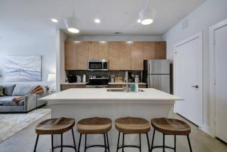 Eclectic Staycation Near Downtown Alamo Pearl - San Antonio - 1